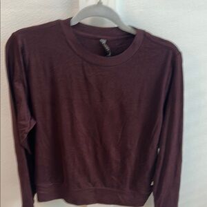 Vuori Daydream Crew Ruby Long Sleeve Shirt